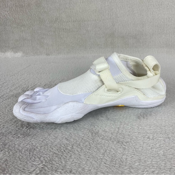 Vibram KSO Five Finger Women's Water Shoes EU 38 US 7 7.5 White Hiking - Picture 6 of 12